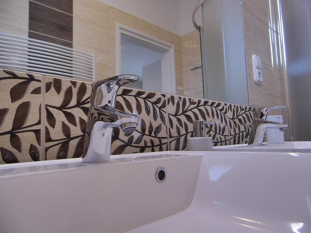 Alfa Apartman Sárvár Δωμάτιο φωτογραφία